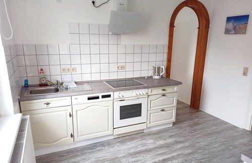 Edesheim Apartment | 4 room apartement, 2 bedrooms, air conditioning, also suitable for fitters
