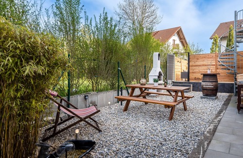 Ebersberg District Apartment | 4-Room Apartment with Garden, Balcony and Fireplace close to Munich