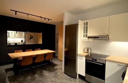 Grafarholt Apartment | 4-room spacious condo w patio