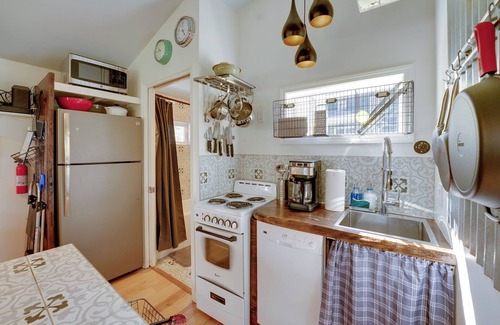 Muskegon Cottage | 4-Season Gold Coast Cottage, 2 Mi to Winter Sports