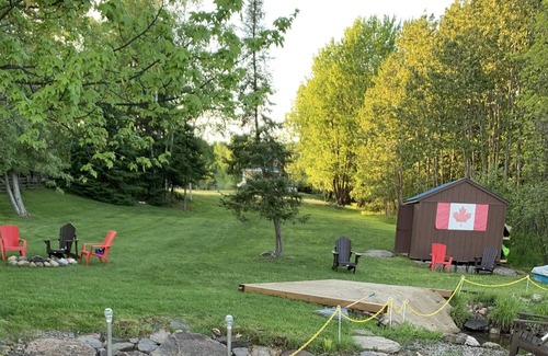 East Ferris Cottage | 4 season home on quiet lake perfect for a family vacation or couples getaway.