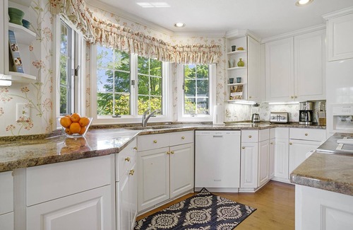 Birchwood Farms House | 4 Seasons Golf Course View ~ Birchwood Farms Golf and Country Club Home