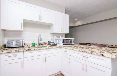 Tampa Heights Apartment | 4 Seasons of Fall in Tampa Heights - Unit 2