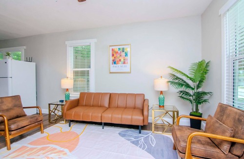 Riverside Heights Apartment | 4 Seasons of Summer in Tampa Heights - Unit 1