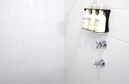 Perisher Valley Hotel | 4 Share - 4 Share Room - Village Views
