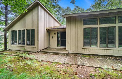 Maple City Apartment | 4 Skippers Wood #2