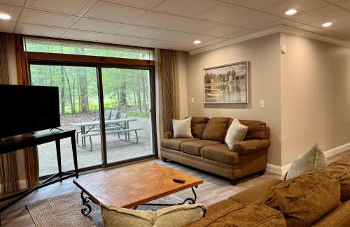 Maple City Apartment | 4 Skippers Wood #2