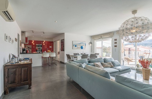 Banyuls-sur-Mer Apartment | 4-star apartment in Banyuls! Duplex with amazing terraces. Beach 2 minutes away!