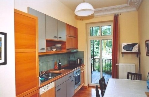 Karlshorst Apartment | 4-star apartment in a very quiet and green villa location