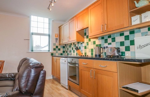 Harlyn Apartment | 4 Star apartment just 200 meters from superb sandy beach at Harlyn Bay