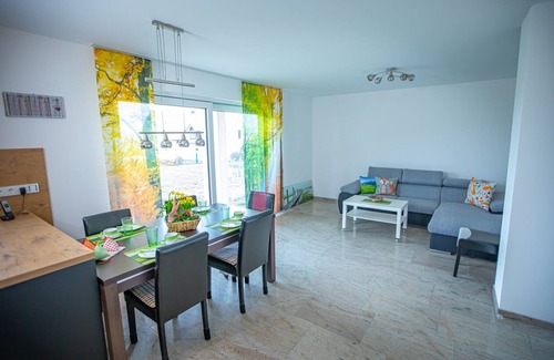 Oberwaldbach Apartment | 4*Star apartment near Legoland - Fuchsbau first floor with terrace