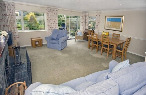 Rock House | 4-Star Family Home in Rock: private garden, walk to beach & pet friendly