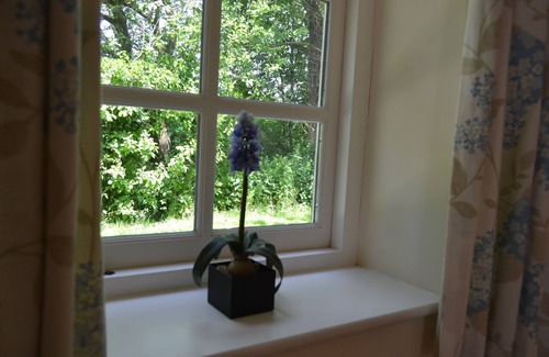Marlborough Cottage | 4 Star holiday cottage on farm near Marlborough, Stonehenge and Avebury