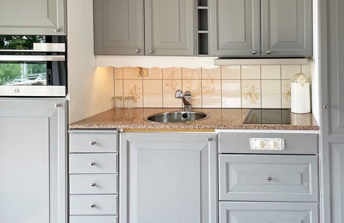 Drottningskar House | 4 star holiday home in Drottningskär