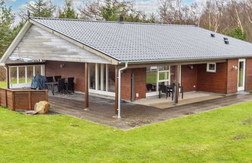 Hvalpsund House | 4 star holiday home in Farsø-By Traum