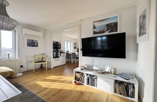 Hono House | 4 star holiday home in hönö