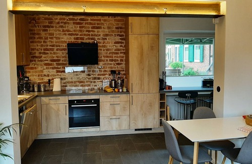 Eutin Apartment | 4 star living "Zum alten Forsthof", listed building at the castle park, app. 3