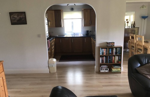 Watton Apartment | 4 Star Luxury Ground Floor apartment, quiet with 2 car covered parking