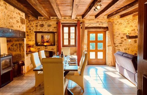 Capdrot House | 4-Star Tourism Rated Holiday Home, 6 Bedrooms, with Air Con & Private Heated 10x4M Salt Water Pool - 45 Mins from Sarlat