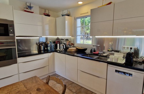 Saint-Pierre-d'Oleron House | 4 star villa 800m away from the beach, in the middle of a 6 hectar private field