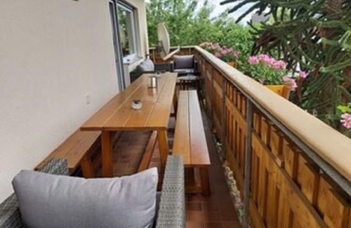 Mensfelden House | 4 Sterne Ferienhaus Wohnung Zum Mensfelder Kopf im 1. Stock mit 4 Schlafzimmern