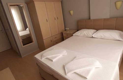 Kadnlar Denizi Mahallesi House | 4-storey Villa With Pool, 5 Mins From Ladies Beach!