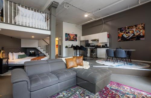 Cite Multimedia Apartment | 4 Stylish Lofts in Old Montreal