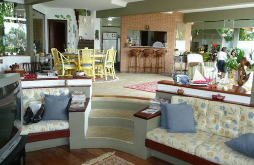 Ubatuba House | 4 suites for up to 15 people+pool+tennis court+large garden