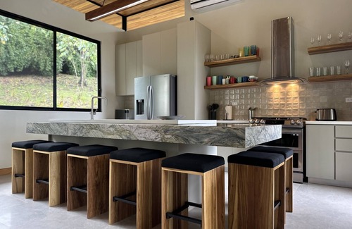 Dominicalito House | 4 Suites. Ocean views. Near beaches. Dominicalito