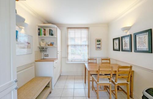 Midhurst House | 4 The Clockhouse , Midhurst