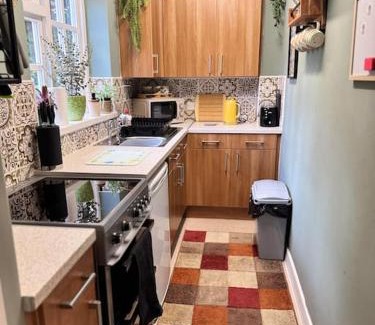 Coleshill Apartment | 4 The Haw thornes Sleeps4 NEC 7mins BHX 8mins