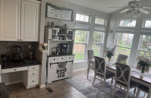 Lakeview House | 4-themed bedroom home in charming Haymarket with sauna & cinema theater room
