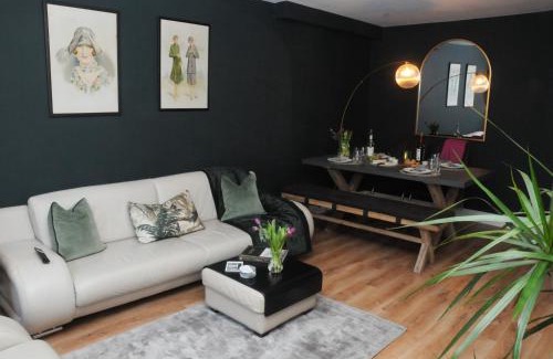 Bantry Apartment | 4 Tom's Lane