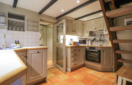 Truro Cottage | 4 TRENHAILE TERRACE, character holiday cottage in Malpas, Cornwall