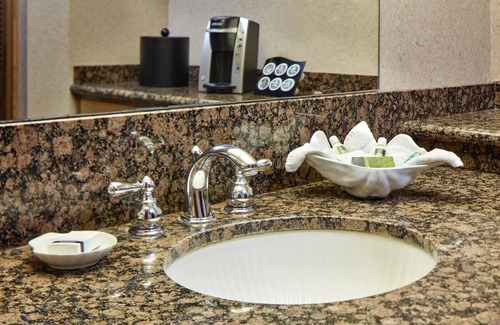 San Simeon Hotel | 4 Units | 2 Queen Beds Room | Oceanfront Resort w/Scenic View