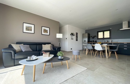 Brujas Villa | 4* villa with 2 bedrooms, air conditioning and private pool