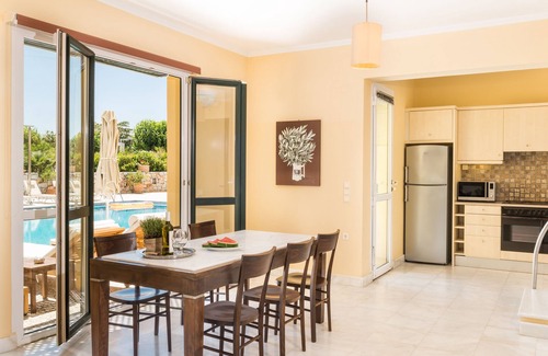 Maleme Villa | 4 Villas Complex ,200m From The Beach, Sleeps 24, Pool,View,Daphnis Villas