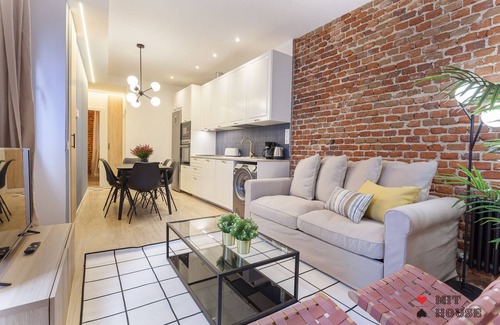 Bellas Vistas Apartment | 4 Ways V apartment in Madrid