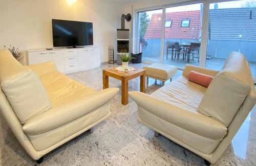 Boeblingen Apartment | 4 Zimmer Apartment, 125 qm, ruhig und zentrumsnah, max 5 Pers, Dachterasse, Garage, 1000 MBit
