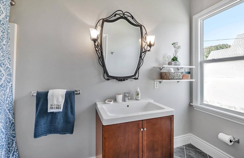 Picnic Valley House | 40 and Fabulous; 40 minutes to San Francisco, Wine country, or the Coast!