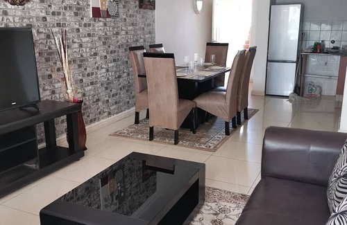 Illovo Beach Apartment | 40 La Mer, in front of Illovo beach