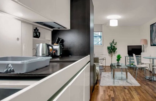 St Luke's Apartment | 40 m² Apartment ∙ 1 bedroom ∙ 2 guests
