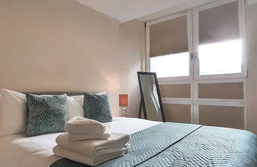 St Luke's Apartment | 40 m² Apartment ∙ 1 bedroom ∙ 2 guests