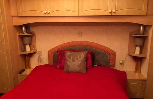 Newton Stewart Cabin | 40 m² Lodge ∙ 2 bedrooms ∙ 3 guests