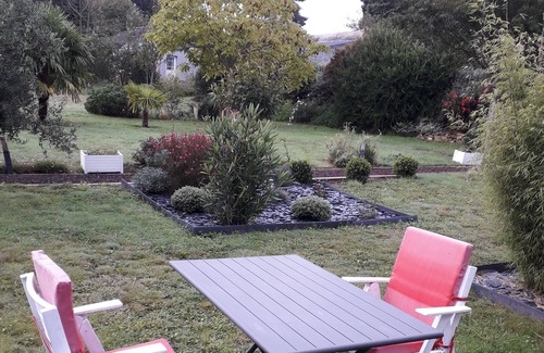 Arzano Bed & Breakfast | 40 m2 of comfort and calm 20 mn from Guidel, Pont Aven and Lorient beaches.