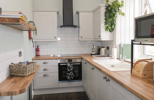 Aberdour Cottage | 40 MAIN STREET, family friendly, country holiday cottage in Aberdour