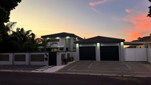 Trawal House | 40 On Vleiland