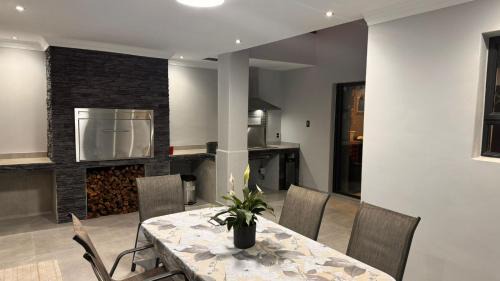 Trawal House | 40 On Vleiland