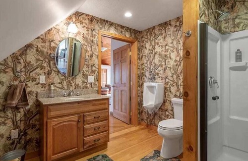 Bradford House | 400 Acre Estate/Pool/Golf/Fishing/Hunting
