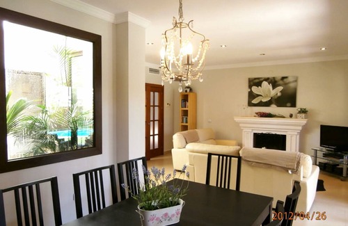 Torremolinos Villa | 400 m² Villa ∙ 4 bedrooms ∙ 8 guests